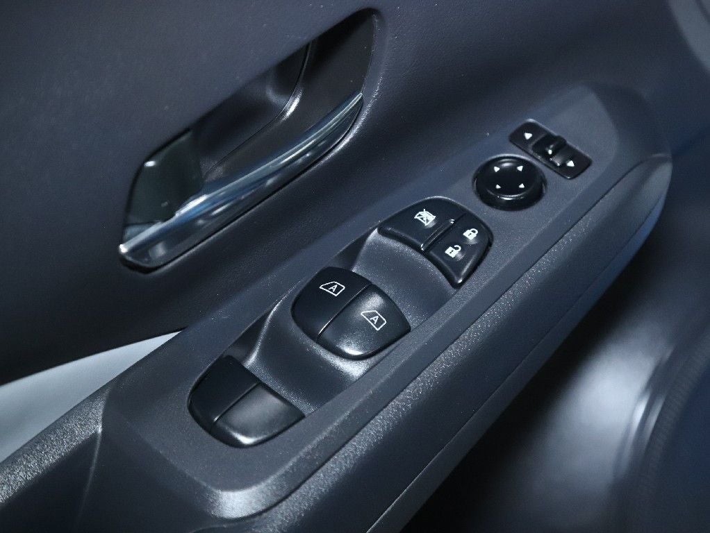 2023 Nissan Kicks SR Premium