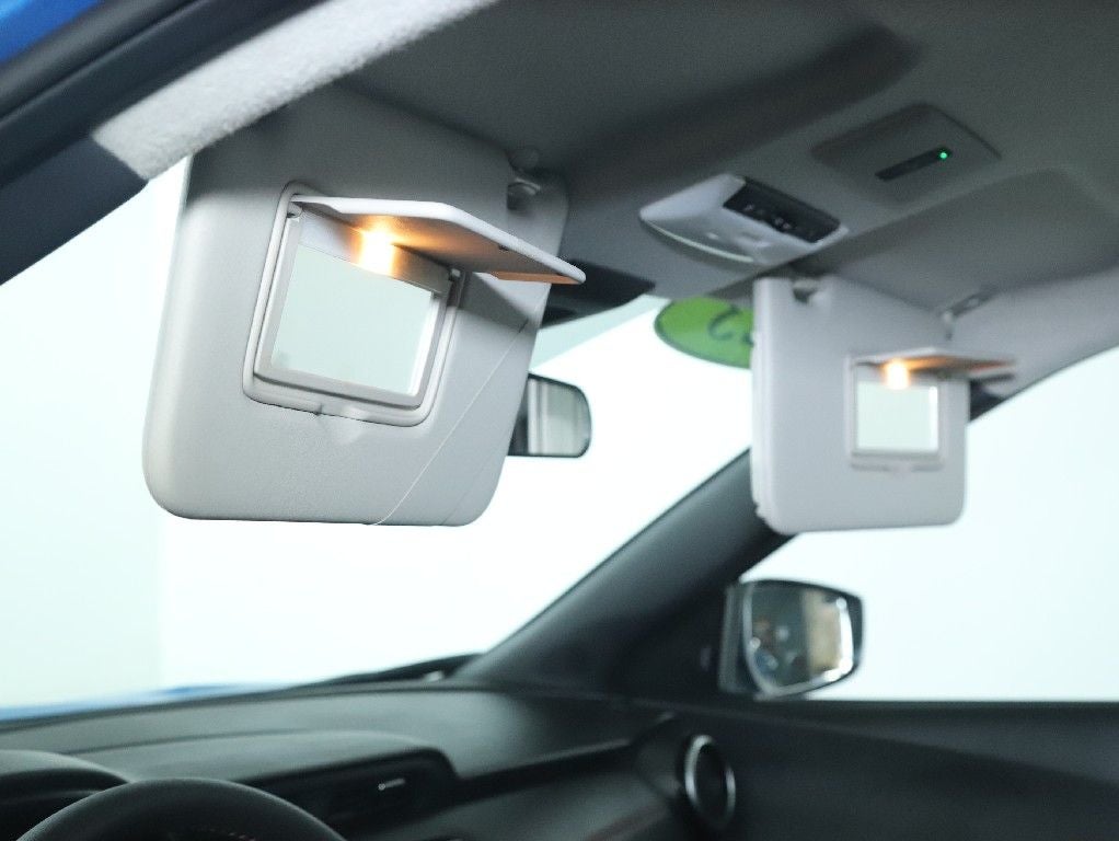 2023 Nissan Kicks SR Premium