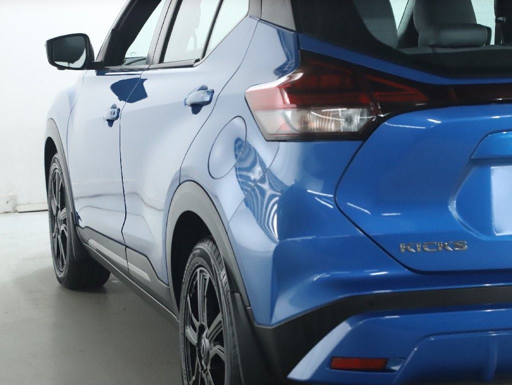 2023 Nissan Kicks SR Premium