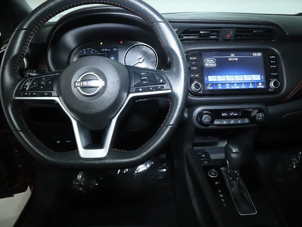 2023 Nissan Kicks SR