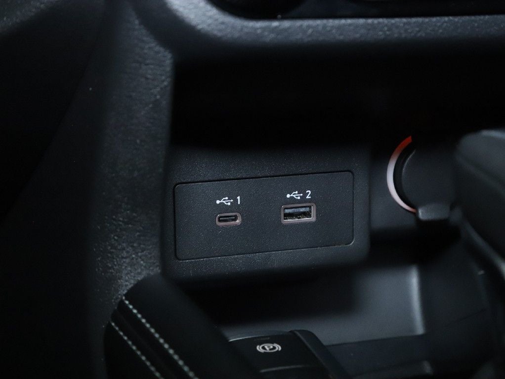 2023 Nissan Kicks SR Premium