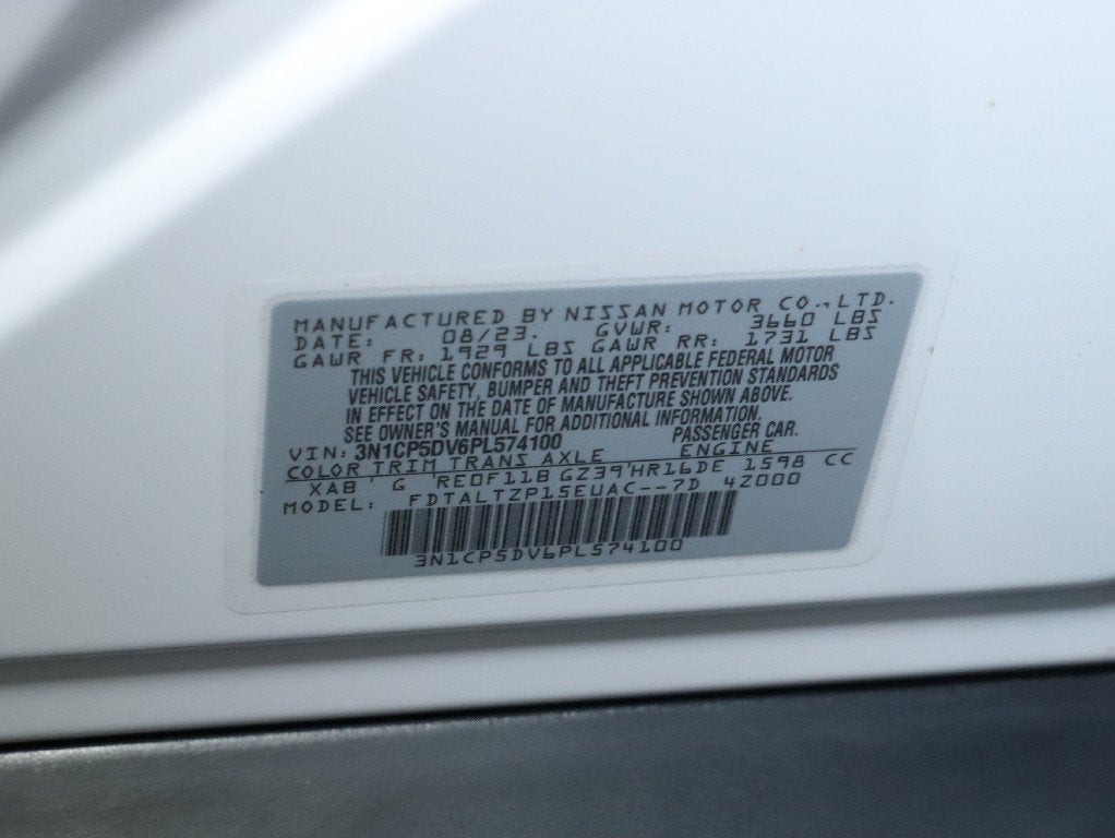 2023 Nissan Kicks SR