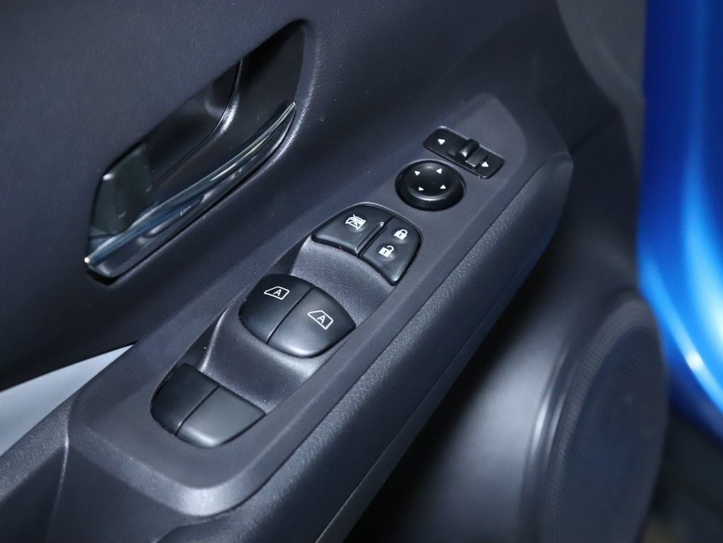 2023 Nissan Kicks SR Premium