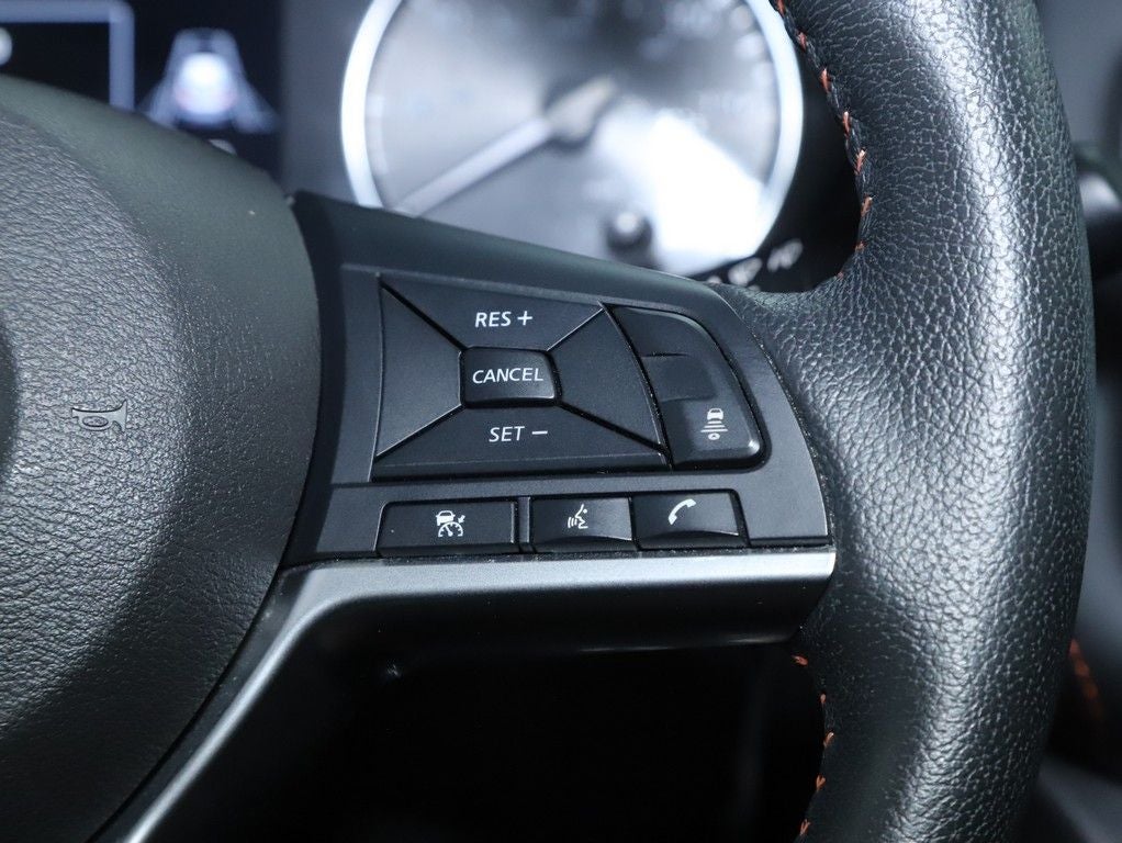 2023 Nissan Kicks SR Premium
