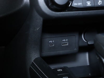 2023 Nissan Kicks SR Premium