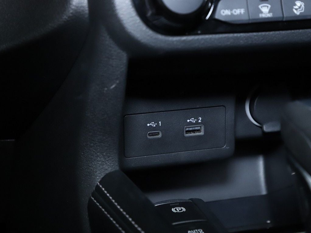 2023 Nissan Kicks SR Premium