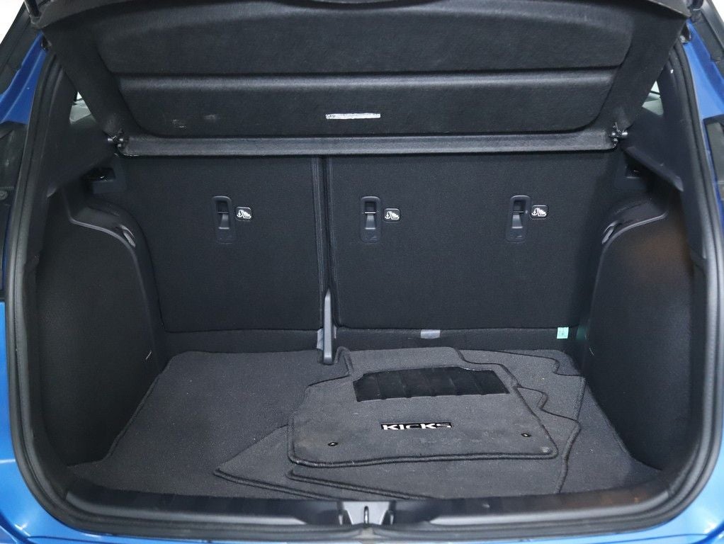 2023 Nissan Kicks SR Premium