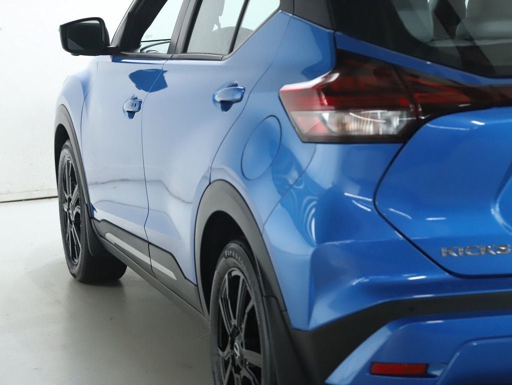 2023 Nissan Kicks SR Premium