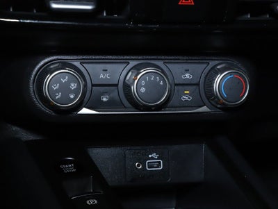 2025 Nissan Kicks S AWD