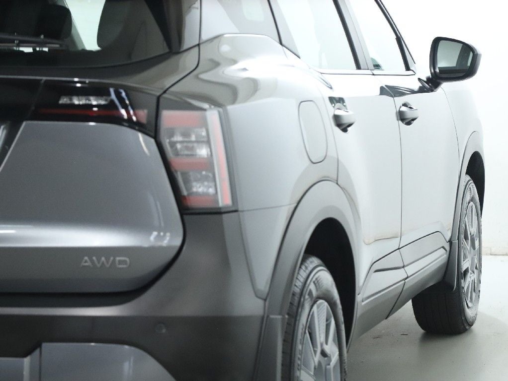 2025 Nissan Kicks S AWD