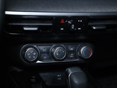 2025 Nissan Kicks SV AWD