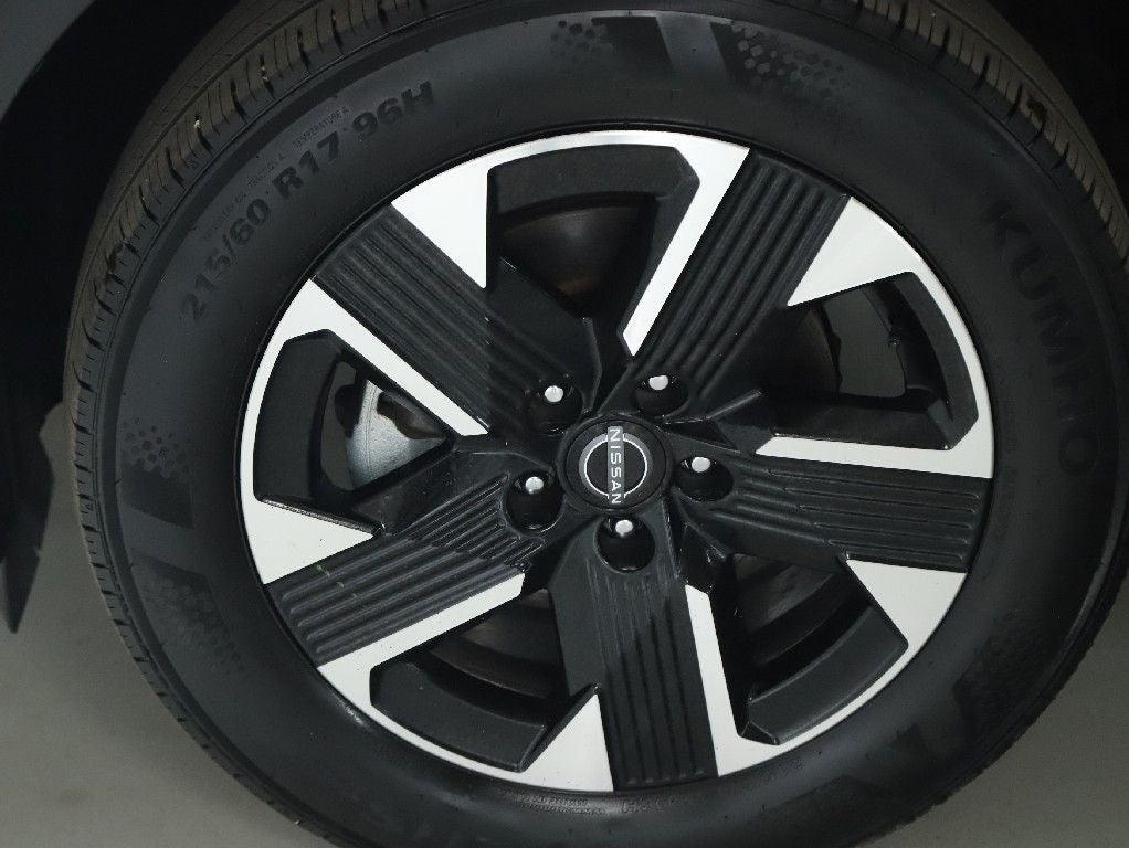 2025 Nissan Kicks SV AWD