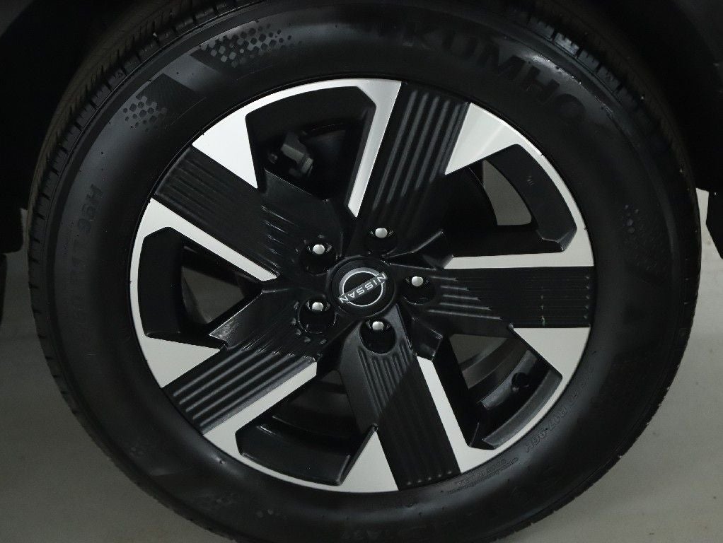 2025 Nissan Kicks SV AWD