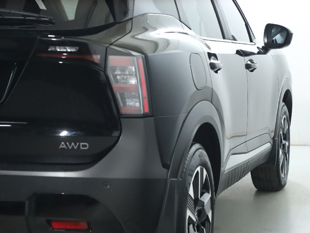 2025 Nissan Kicks SV AWD