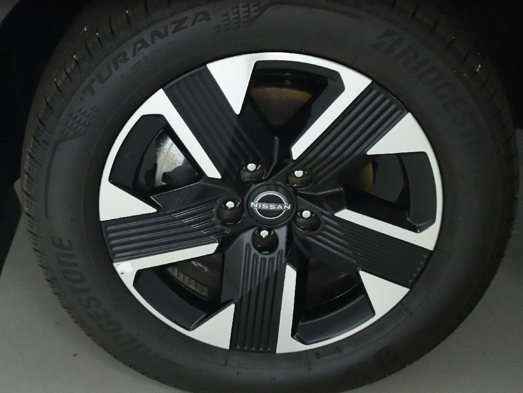2026 Nissan Kicks SV Premium AWD