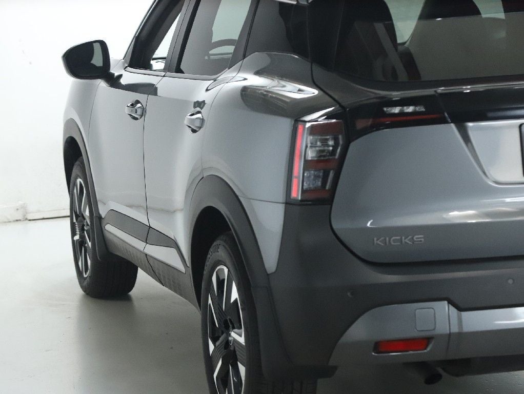 2026 Nissan Kicks SV Premium AWD