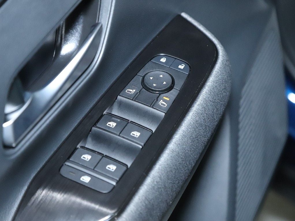 2025 Nissan Kicks SV AWD