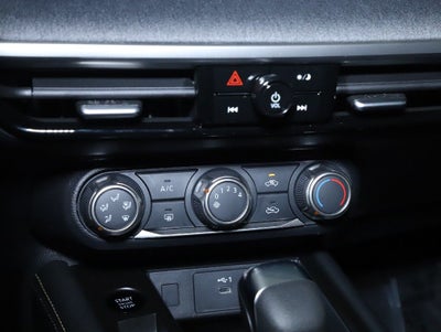 2025 Nissan Kicks SV AWD
