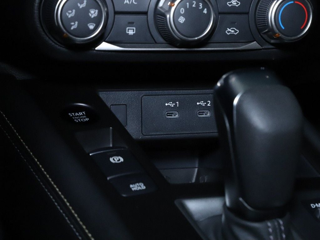 2025 Nissan Kicks SV AWD