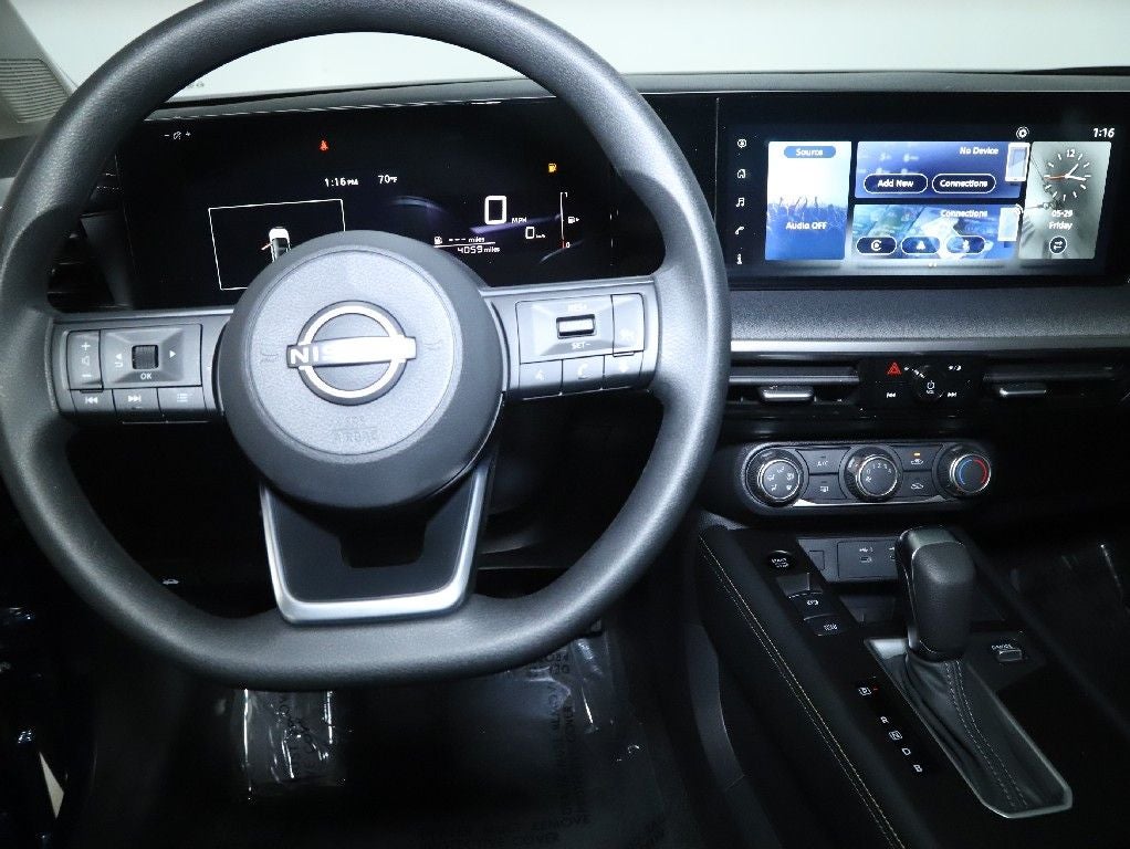 2025 Nissan Kicks SV AWD