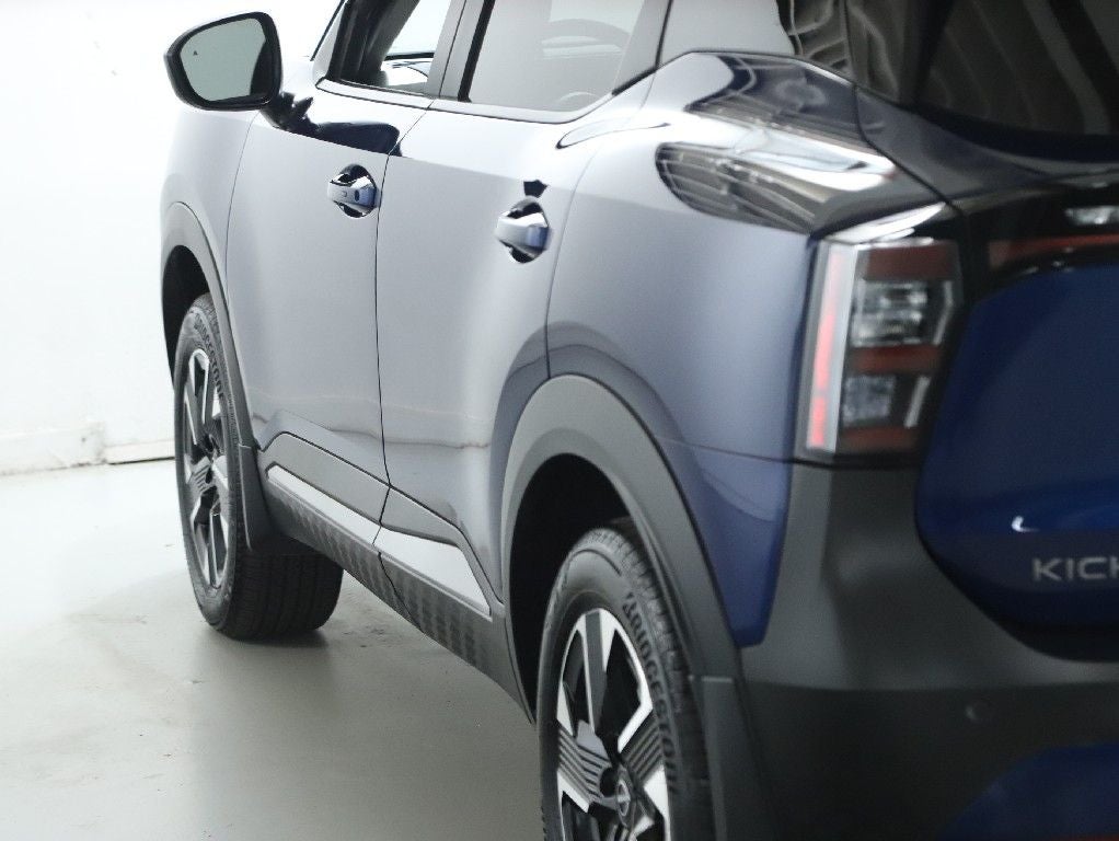 2025 Nissan Kicks SV AWD