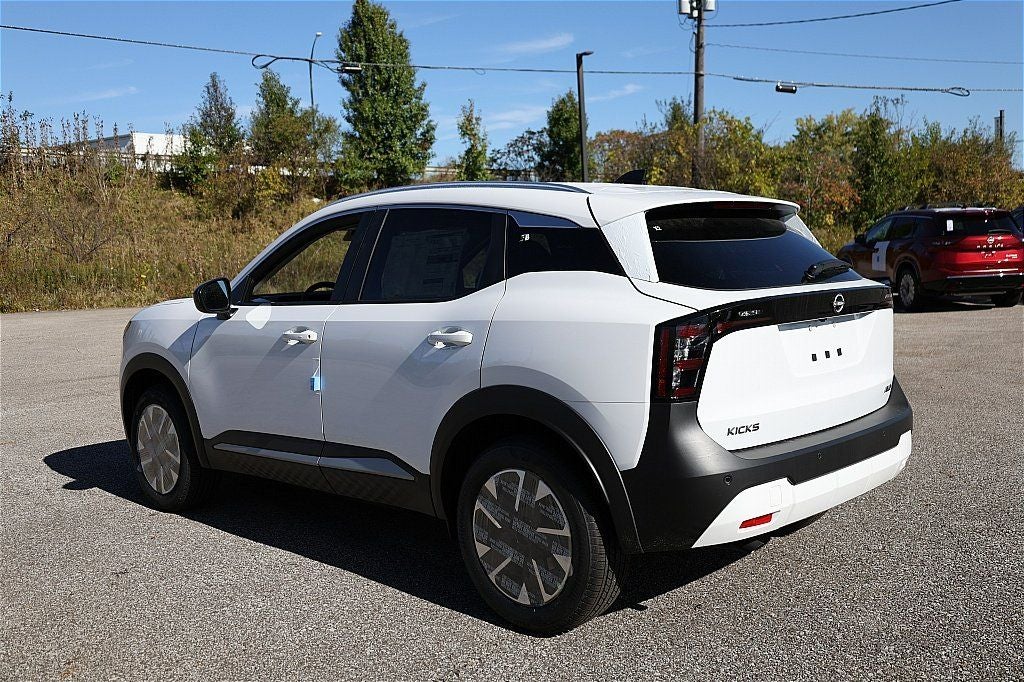 2026 Nissan Kicks SV