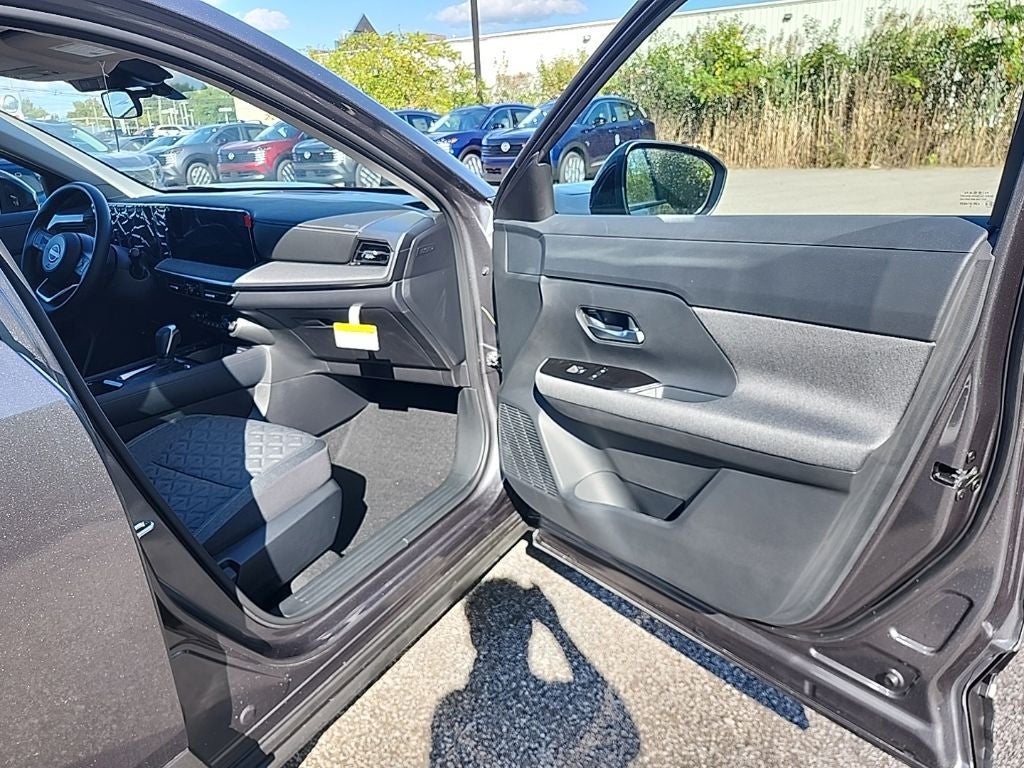 2027 Nissan Kicks SV