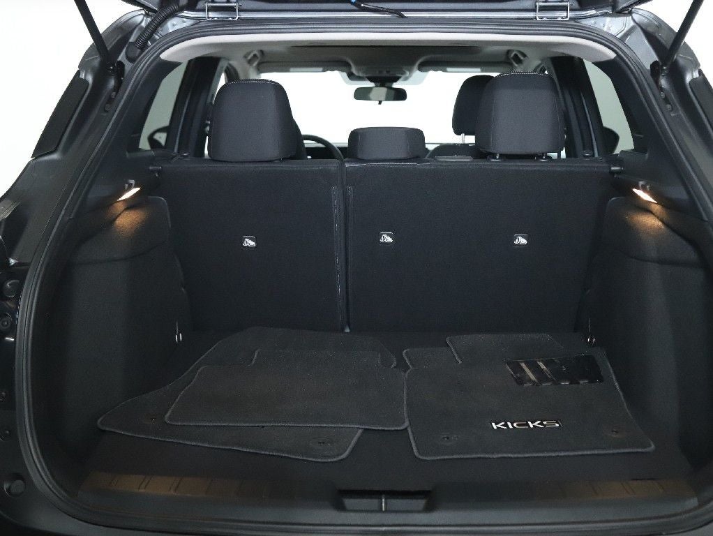 2026 Nissan Kicks SV Premium AWD