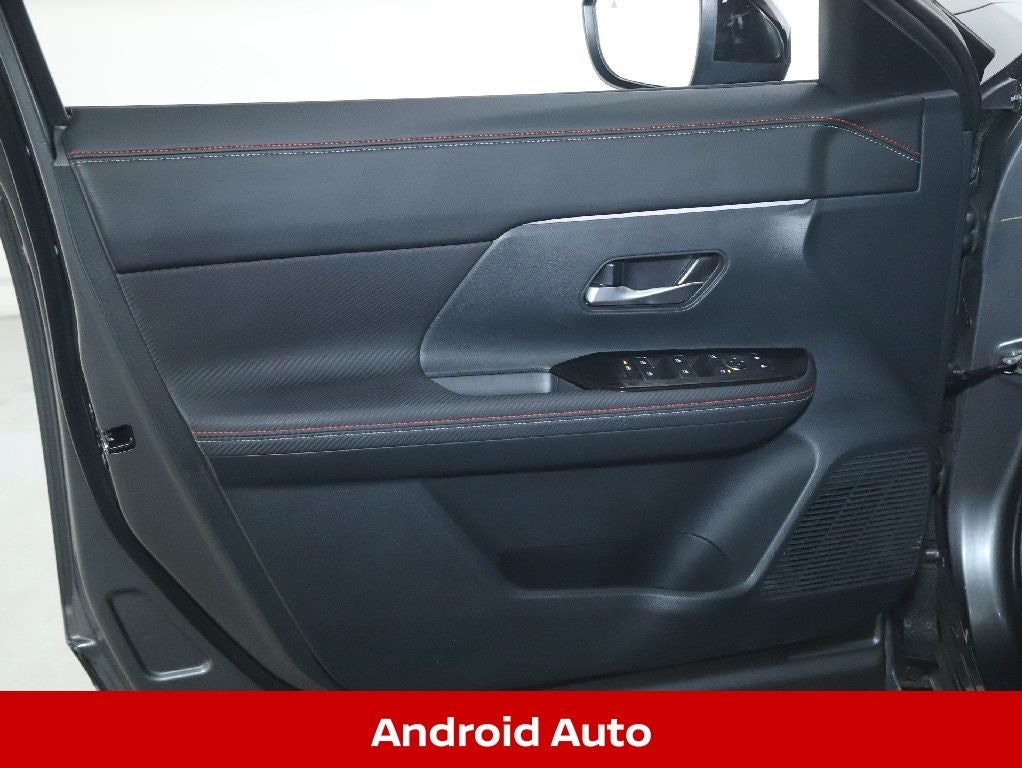 2025 Nissan Kicks SR AWD