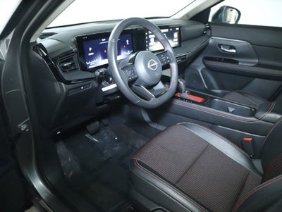 2025 Nissan Kicks SR AWD