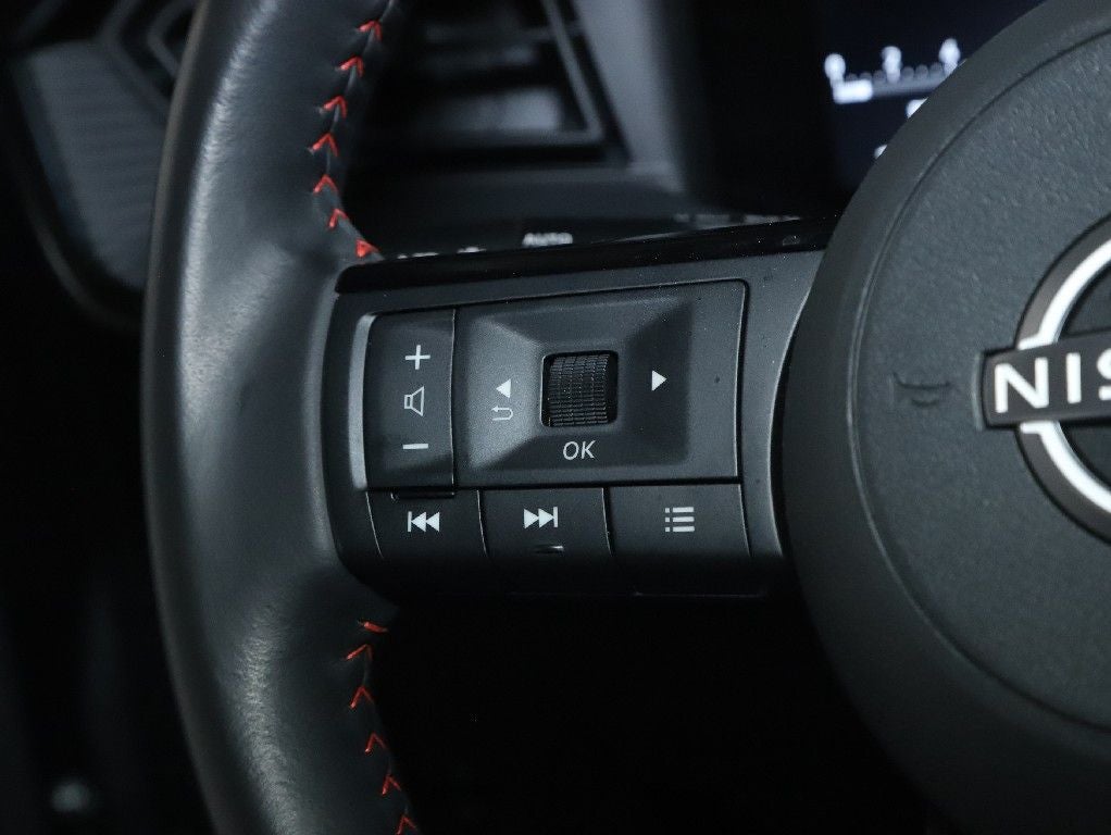 2025 Nissan Kicks SR AWD