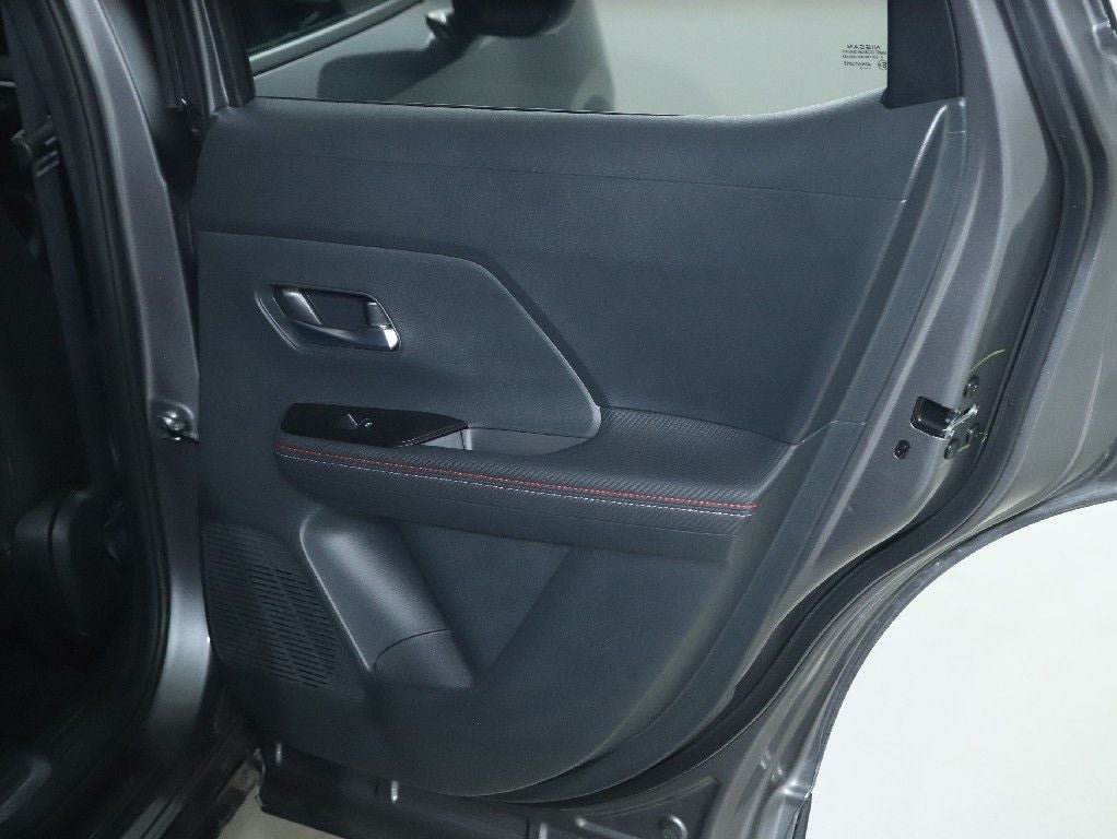 2025 Nissan Kicks SR AWD