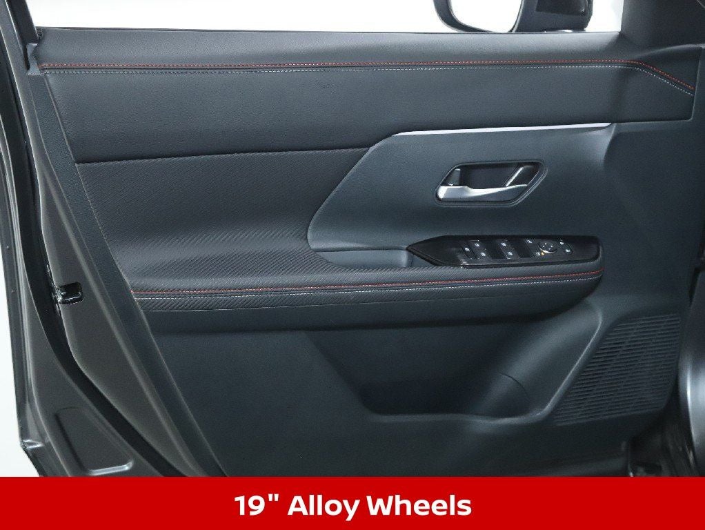 2025 Nissan Kicks SR Premium Package AWD