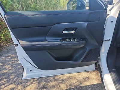 2027 Nissan Kicks SR