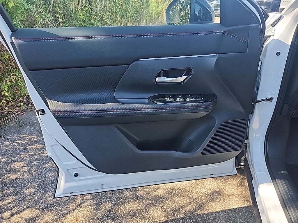 2027 Nissan Kicks SR