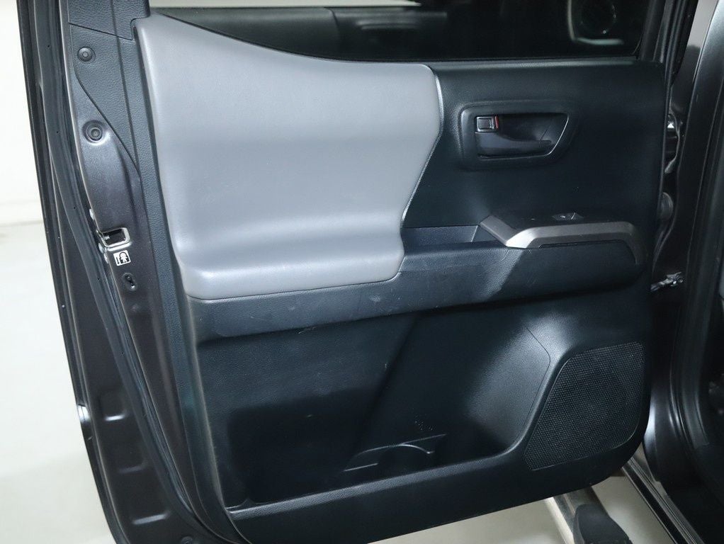 2017 Toyota Tacoma SR5 V6