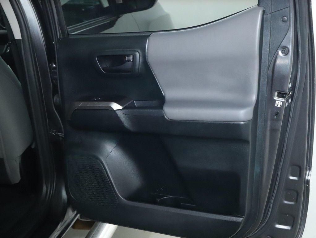 2017 Toyota Tacoma SR5 V6