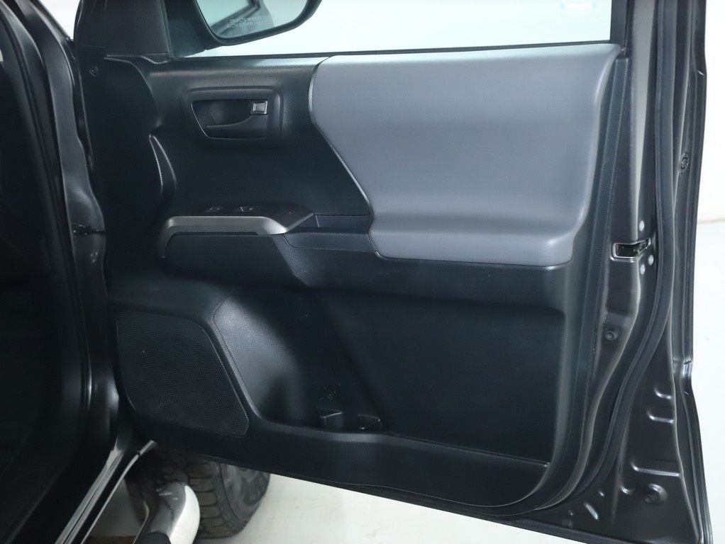 2017 Toyota Tacoma SR5 V6