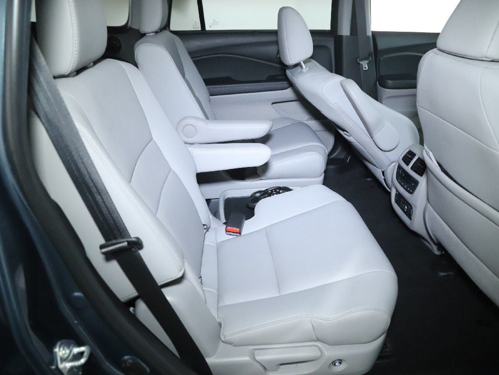2022 Honda Pilot Touring 7 Passenger