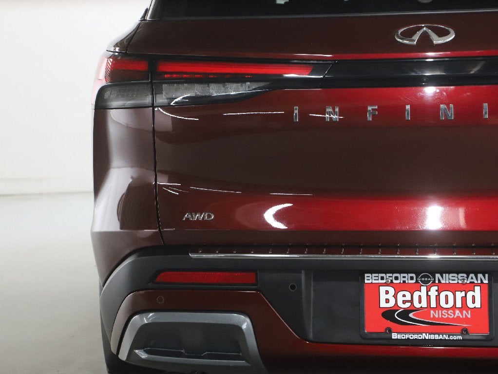 2022 INFINITI QX60 LUXE AWD