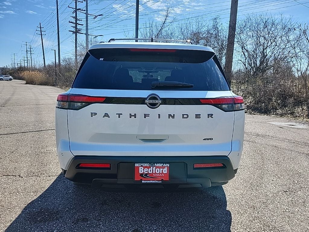 2026 Nissan Pathfinder SV