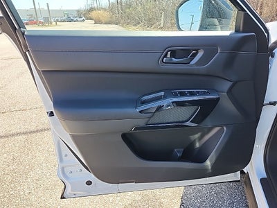 2026 Nissan Pathfinder SV