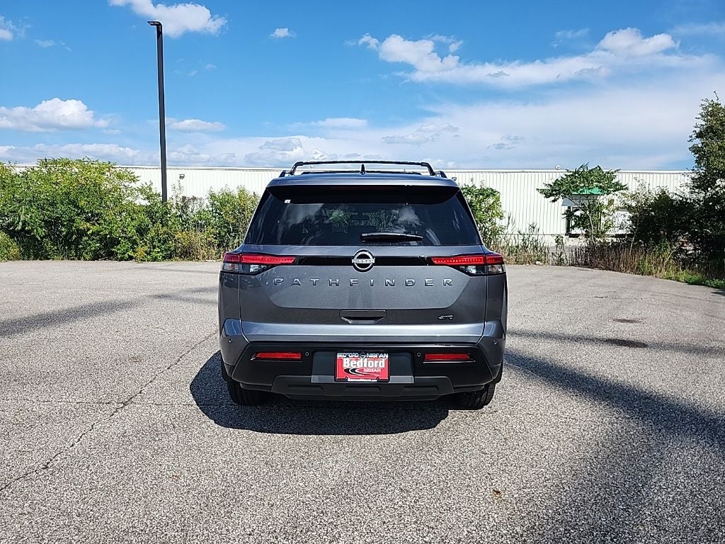2026 Nissan Pathfinder SV