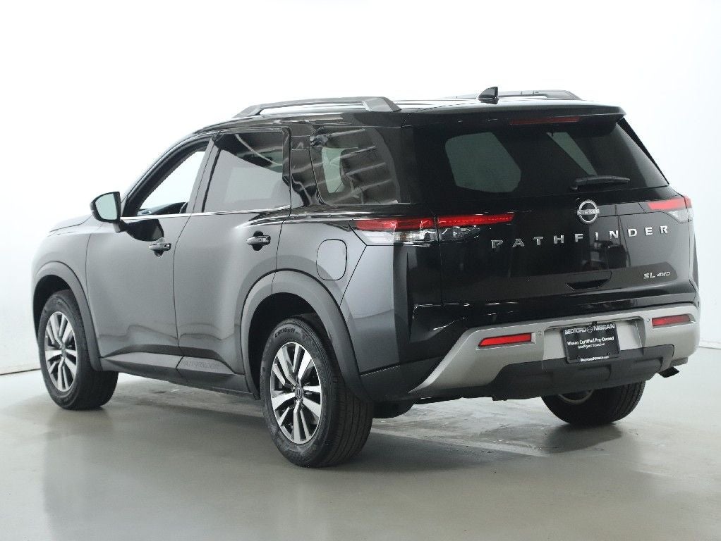 2025 Nissan Pathfinder SL