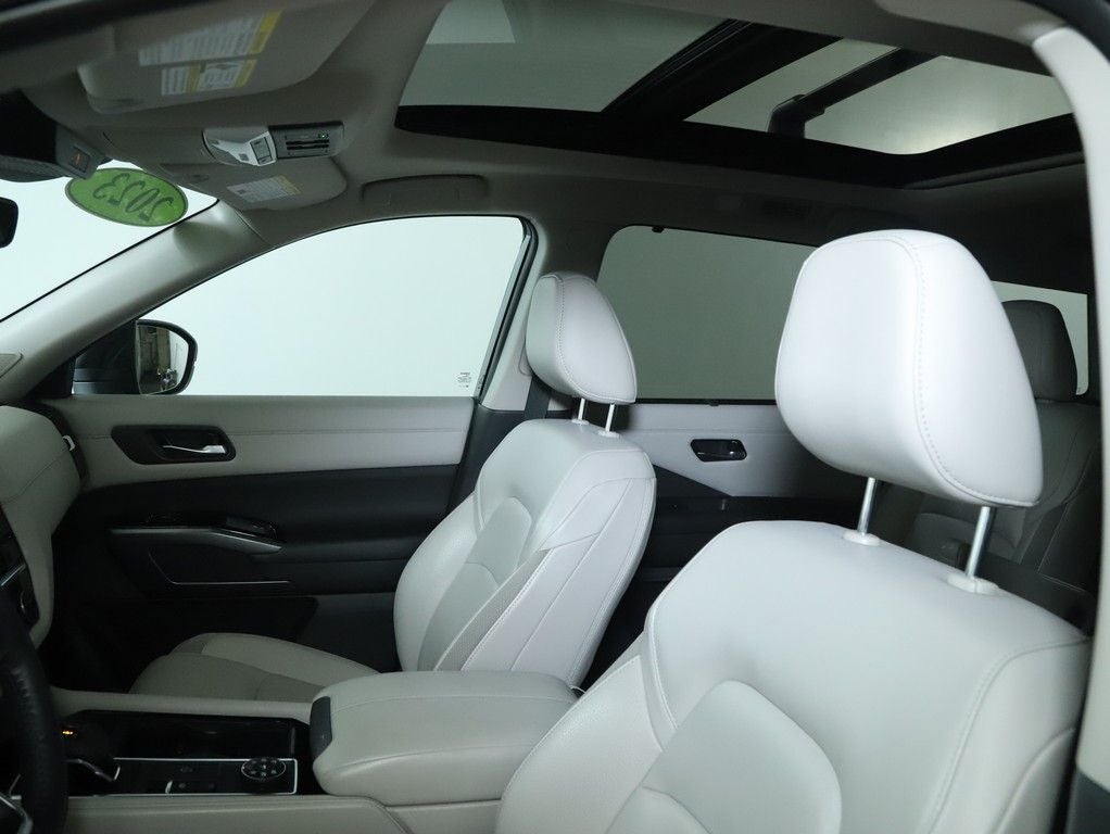 2023 Nissan Pathfinder SL Premium AWD