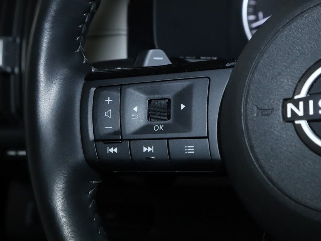 2023 Nissan Pathfinder SL Premium AWD