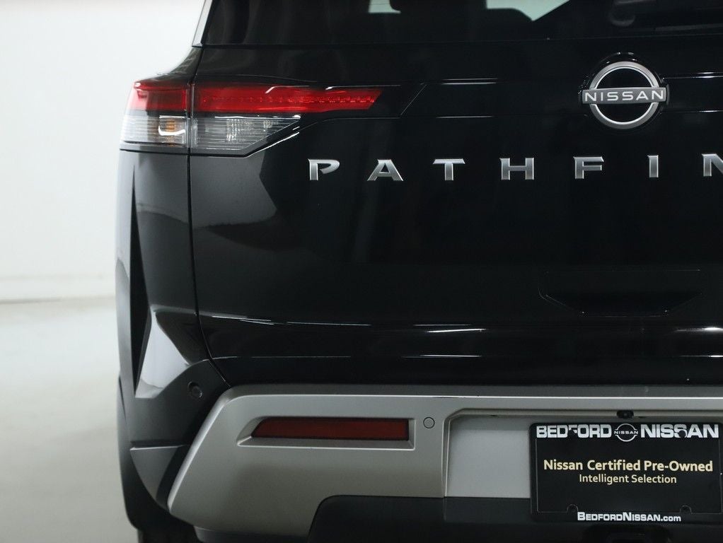 2023 Nissan Pathfinder SL Premium AWD