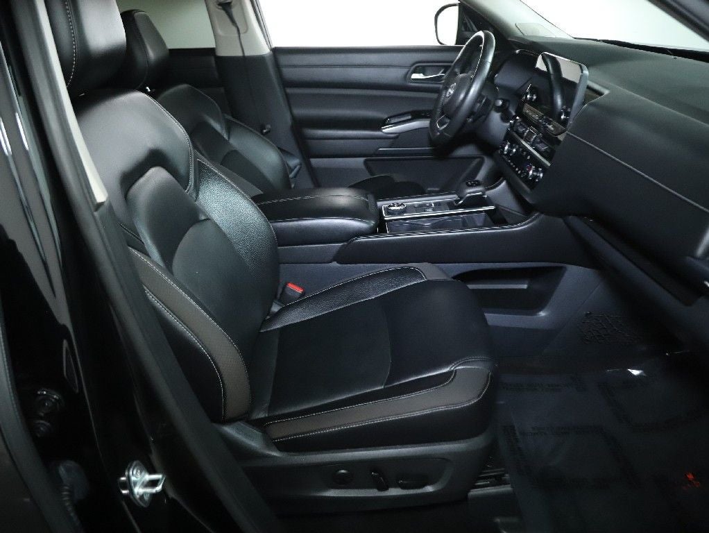 2023 Nissan Pathfinder SL Premium AWD