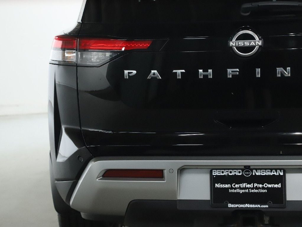 2023 Nissan Pathfinder SL Premium AWD