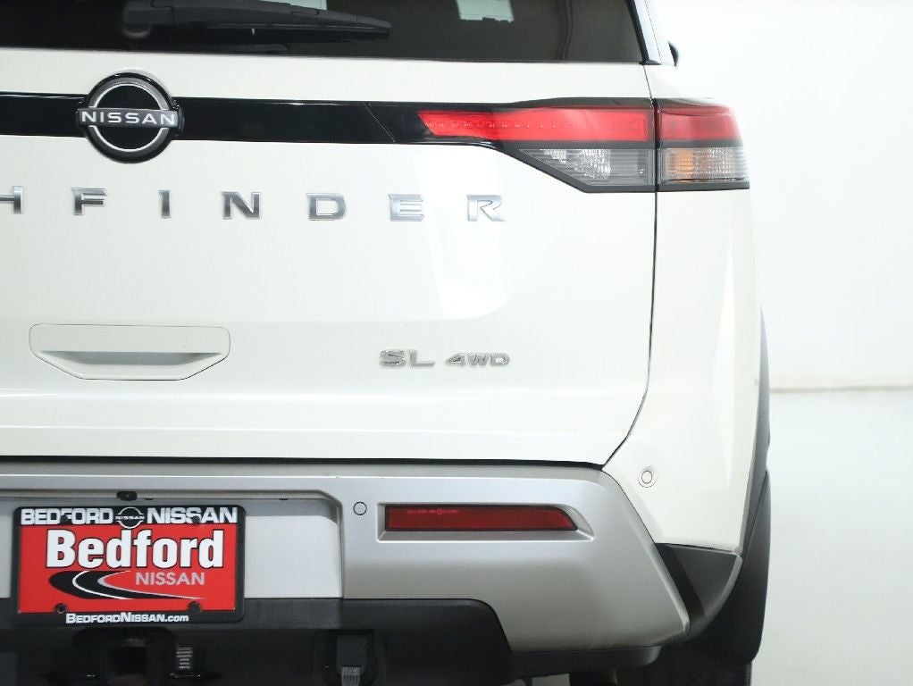 2023 Nissan Pathfinder SL Premium AWD